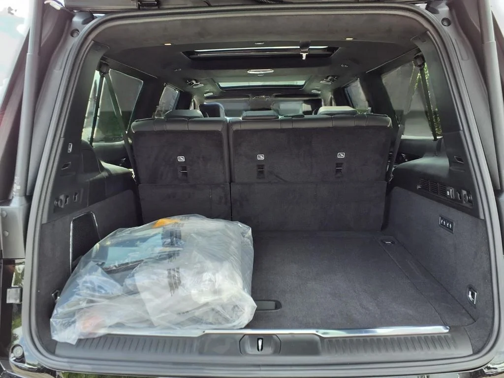 New 2026 High Gloss Black Exterior Paint Jeep Summit Reserve image 24