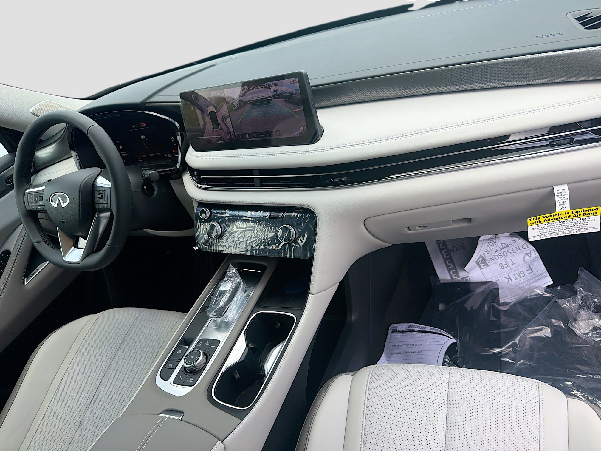 New 2027 MINERAL BLACK INFINITI Luxe FWD image 26