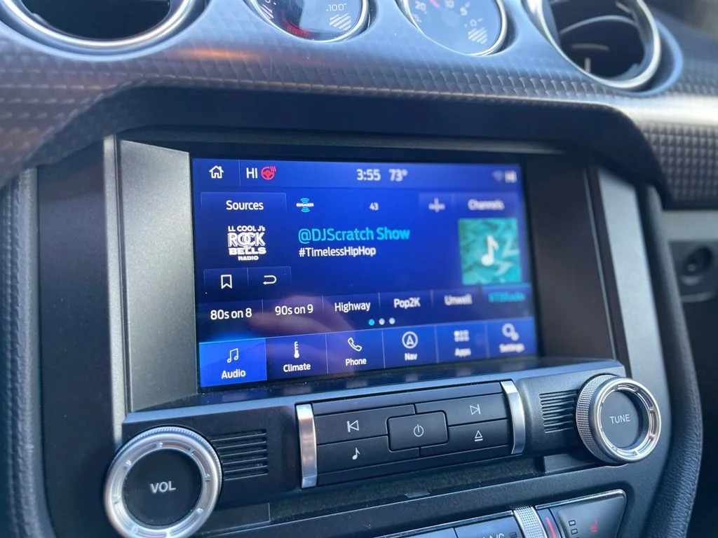 Used 2019 Blue Metallic Ford GT Premium image 17