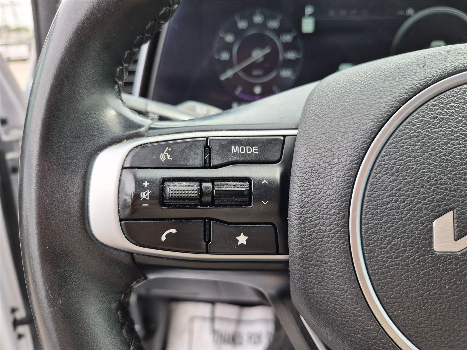 Used 2023 Glacial White Pearl Kia SX image 17
