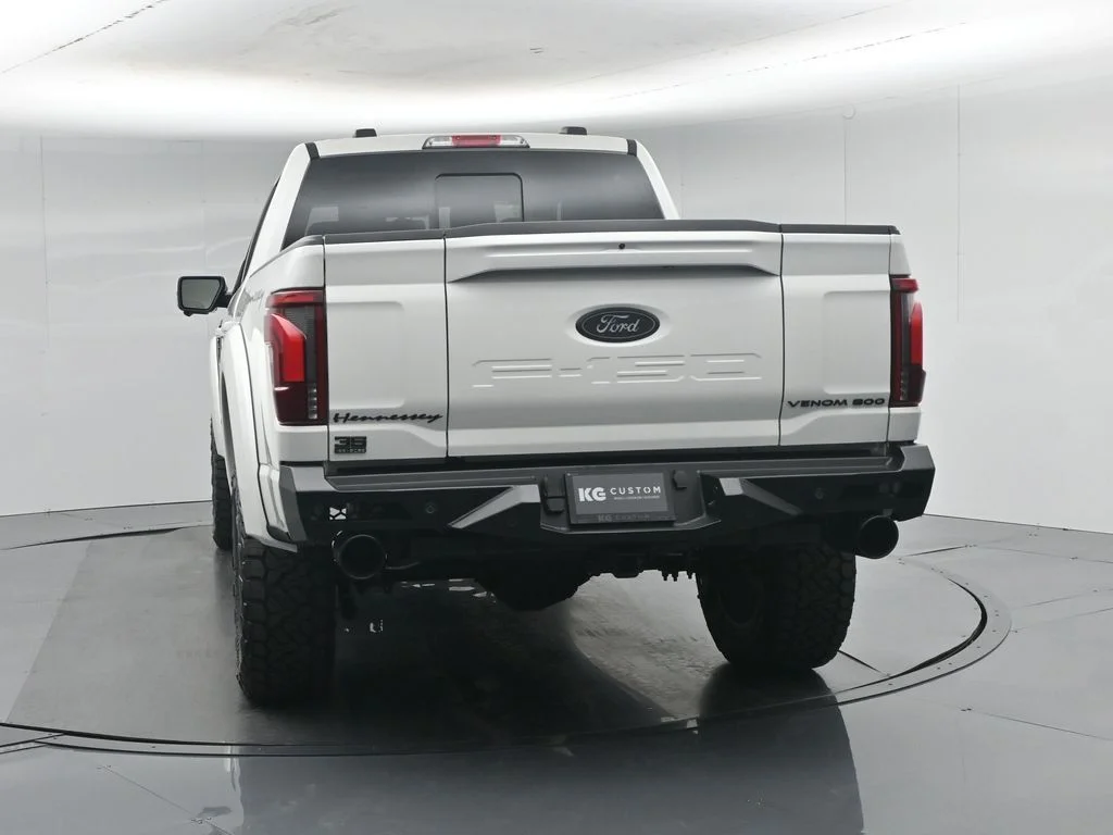 New 2026 Star White Metallic Tri-Coat Ford Lariat image 32