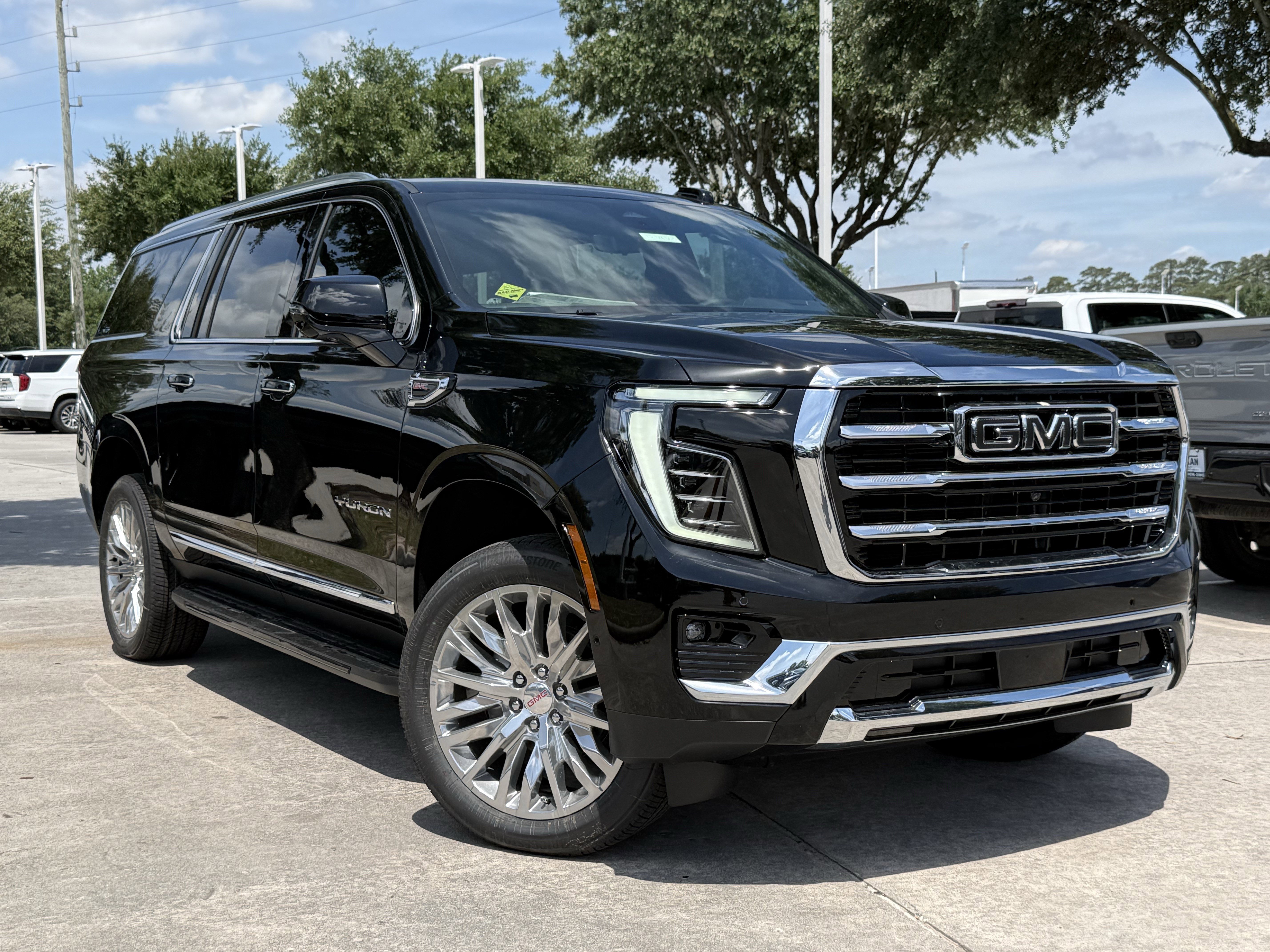 New 2026 Onyx Black GMC Elevation image 2