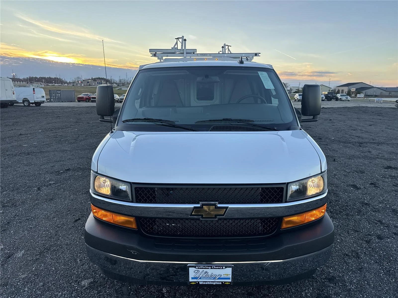 New 2025 Summit White Chevrolet 1WT image 12