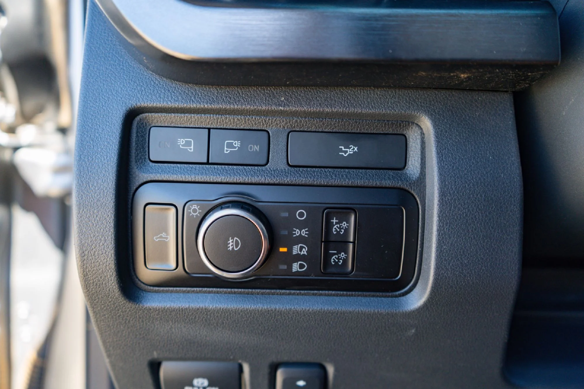 Used 2023 Silver Ford Lariat image 19