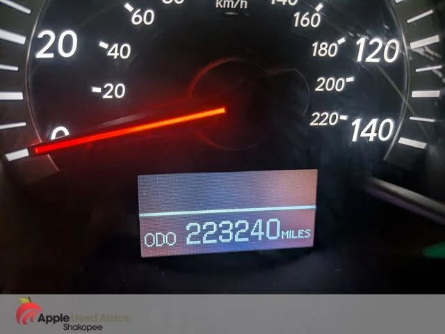 Used 2006 Gold Toyota Limited image 15