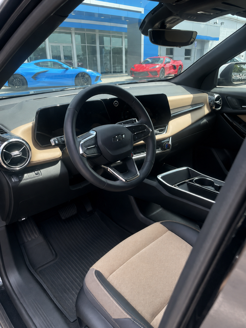 Used 2025 Black Chevrolet ACTIV image 4