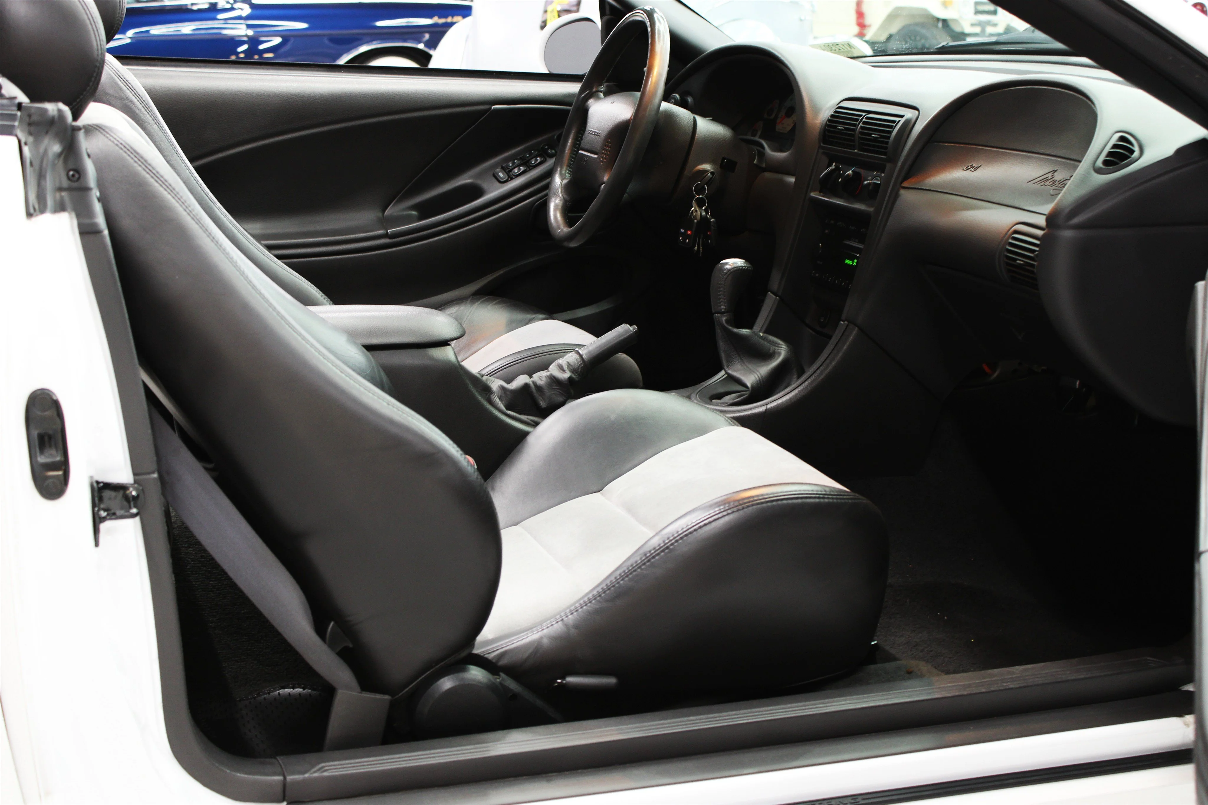 2004 Ford Mustang Cobra SVT - Photo 19