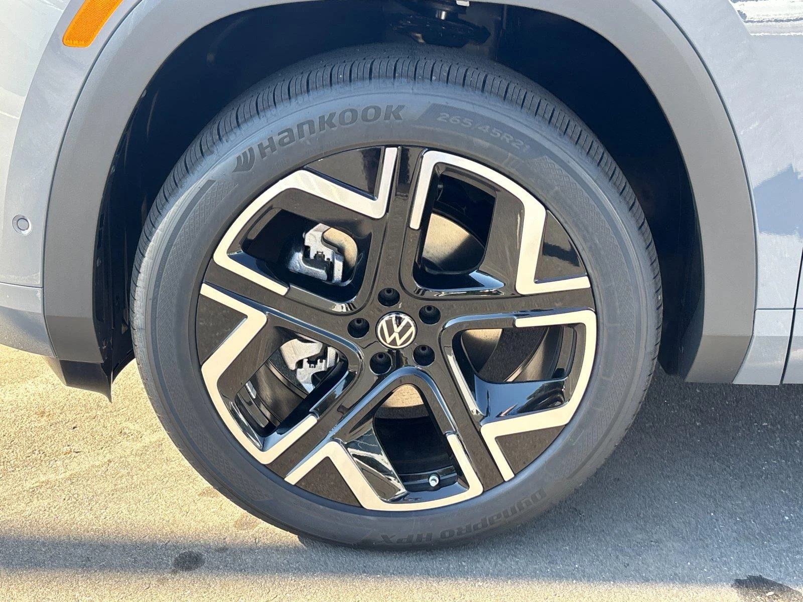 New 2027 Pure Gray Volkswagen SEL Premium R-Line image 9