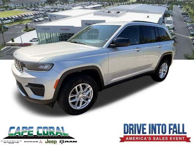 2026 Jeep Grand Cherokee Laredo