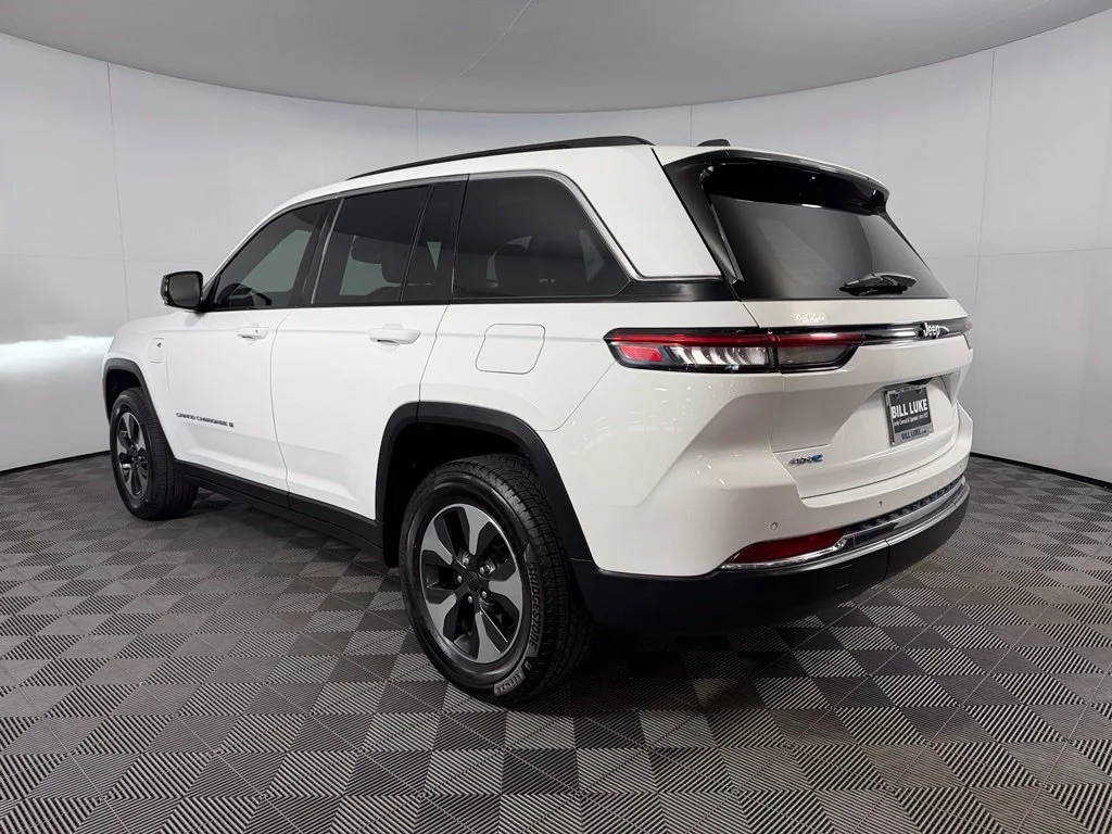 Certified Used 2024 White Jeep 4xe image 9