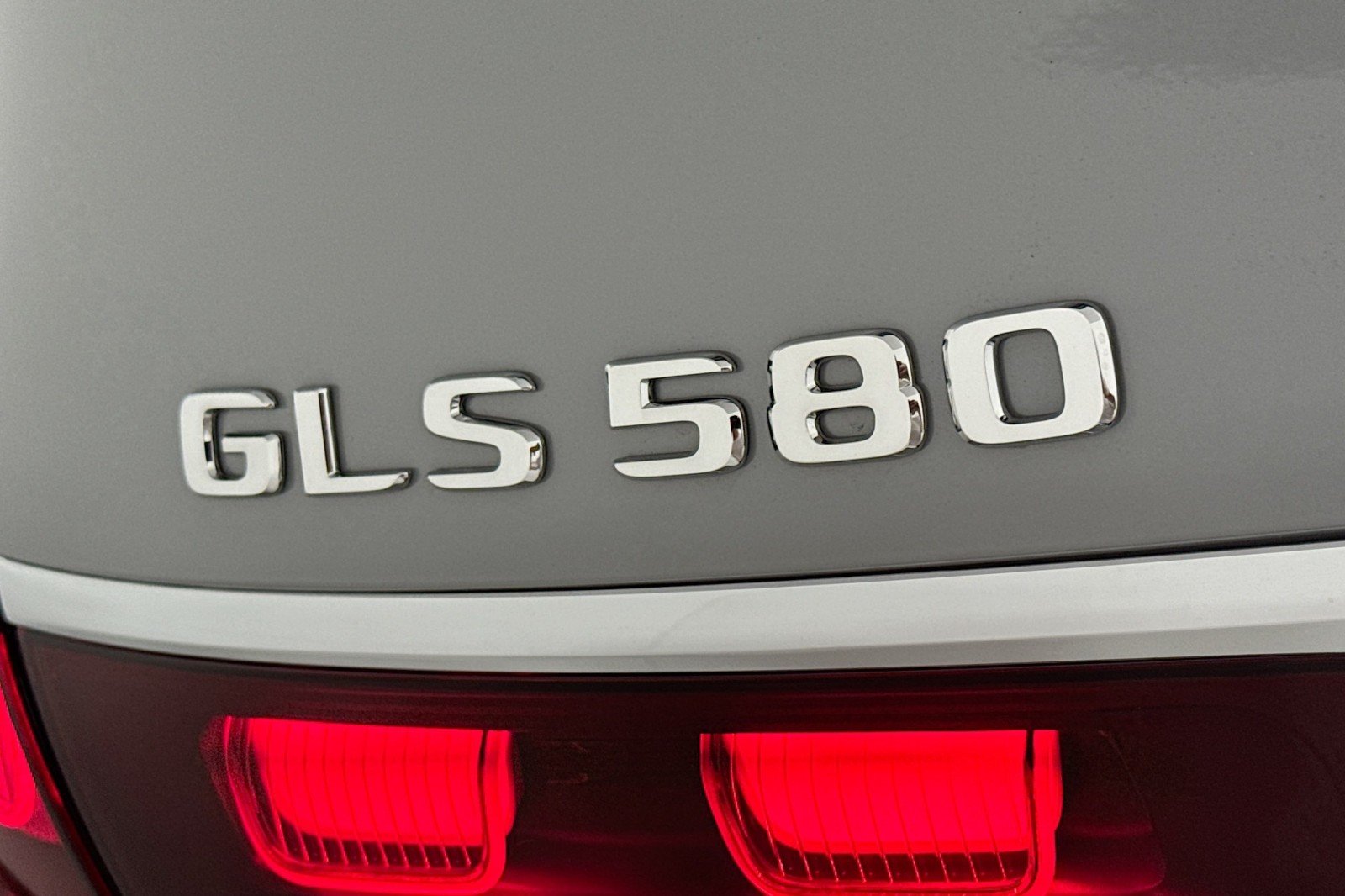 New 2026 MANUFAKTUR Alpine Grey Mercedes-Benz GLS 580 4MATIC® SUV image 9