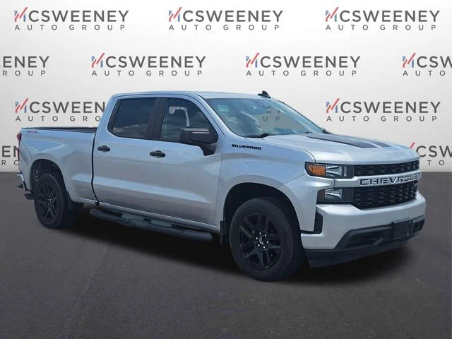 Used 2022 Silver Chevrolet Custom image 7