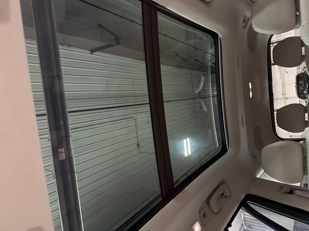 New 2027  Volvo B6 Ultra image 20