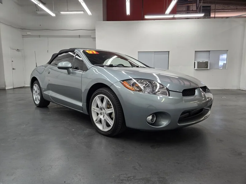 Used 2007  Mitsubishi GT image 4