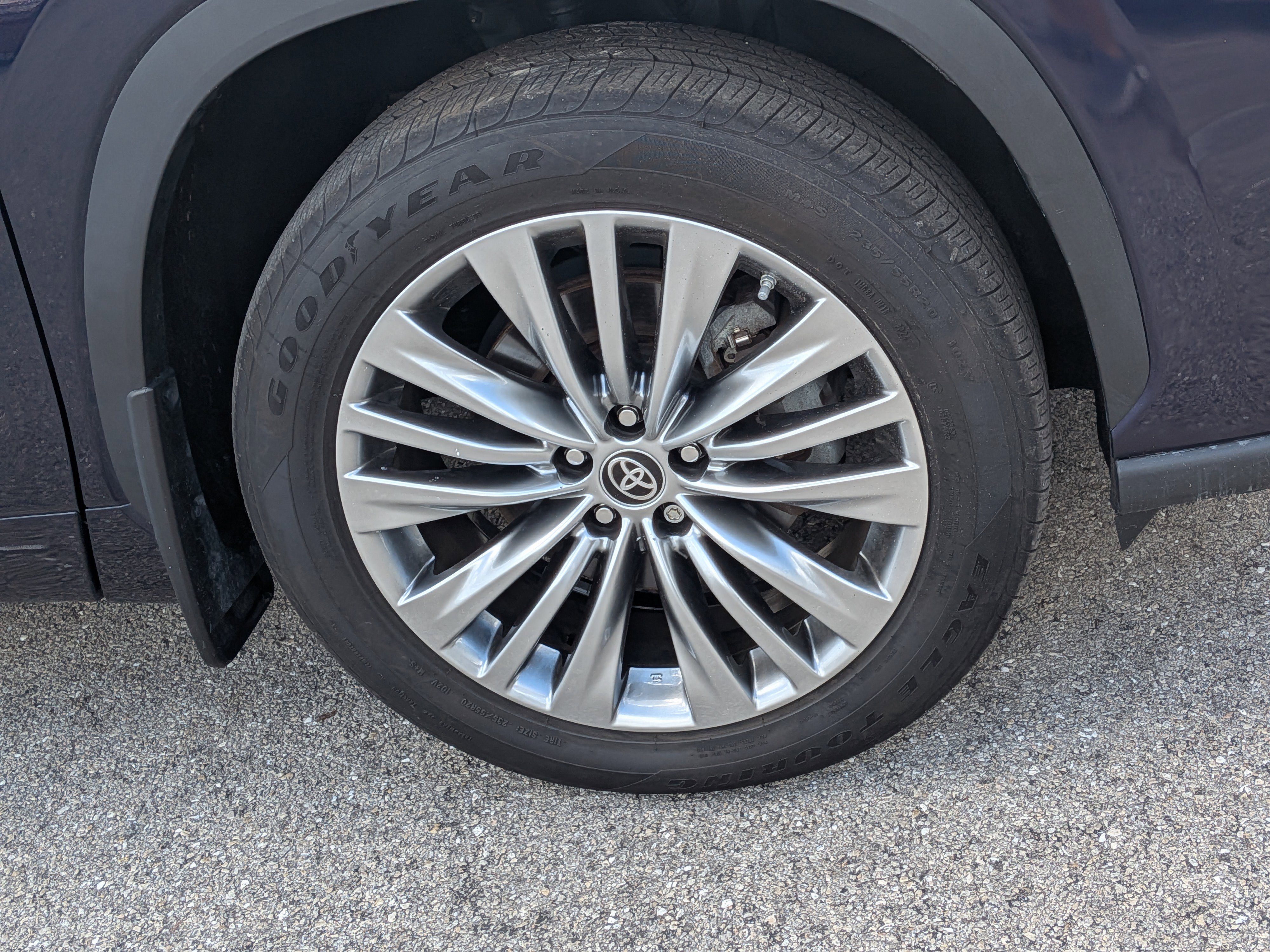 2024 Toyota Highlander Platinum - Photo 11