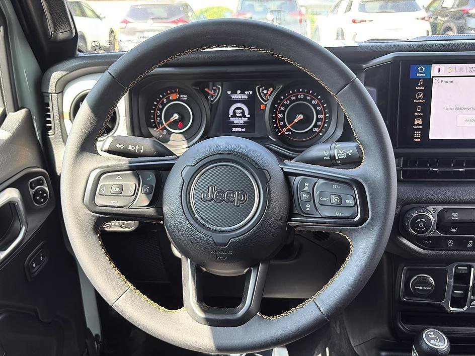 Used 2024 Earl Clearcoat Jeep Sport S image 38