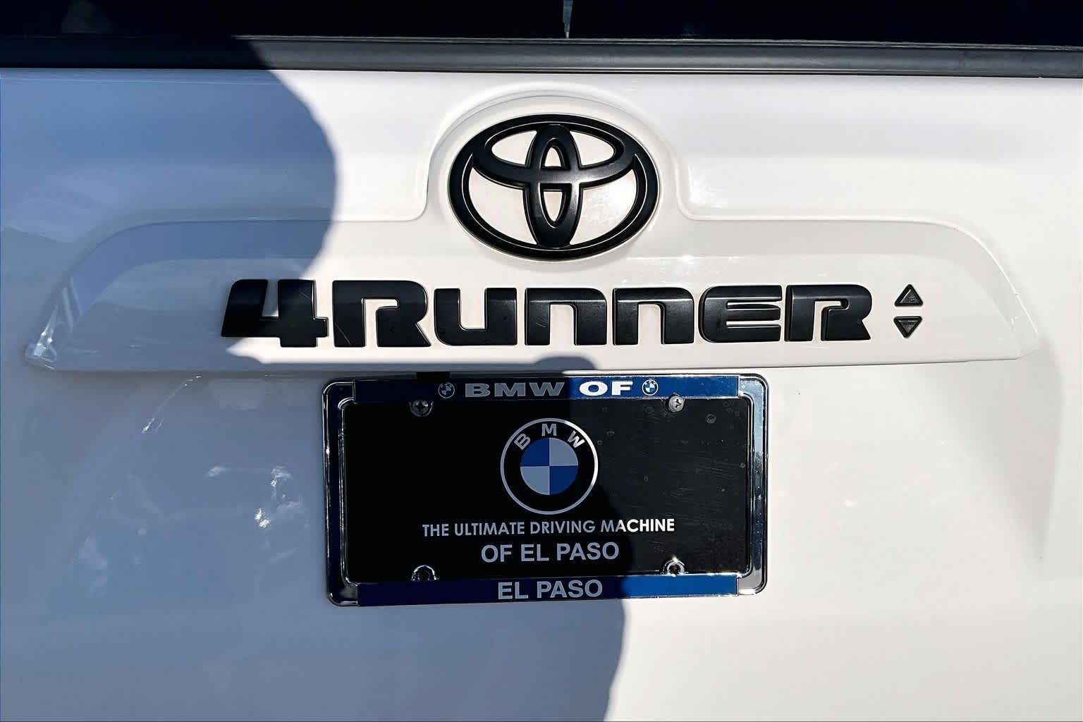 Used 2020 Super White Toyota SR5 Premium image 30
