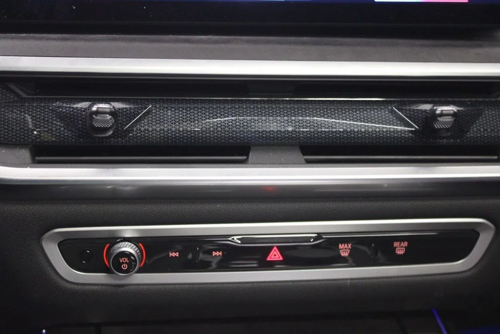 Used 2024 Black BMW xDrive40i image 26