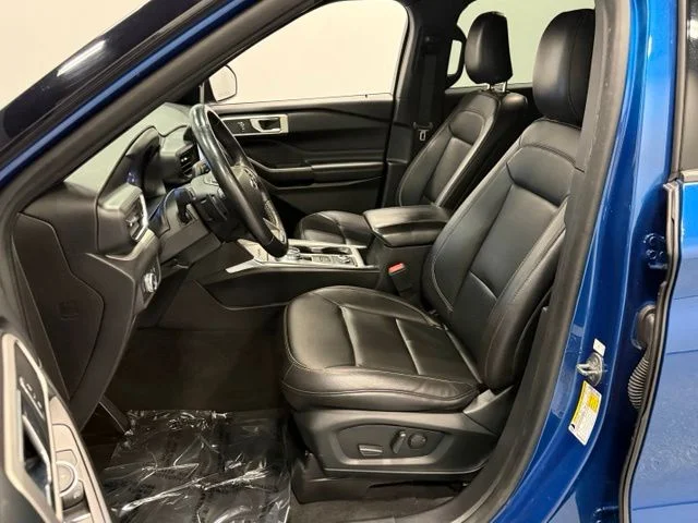 Used 2020 Blue Ford XLT image 12