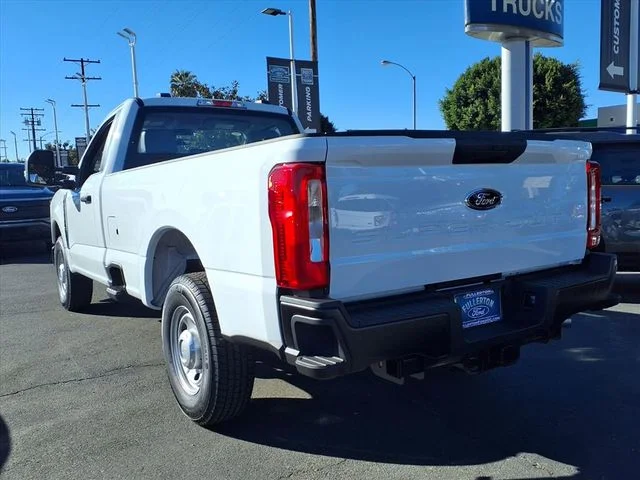 New 2026 Oxford White Ford XL image 4