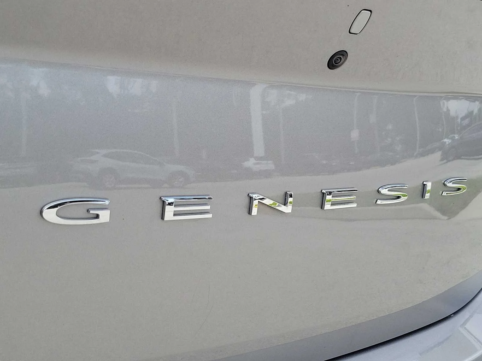 Used 2024 Silver Genesis 2.5T image 6