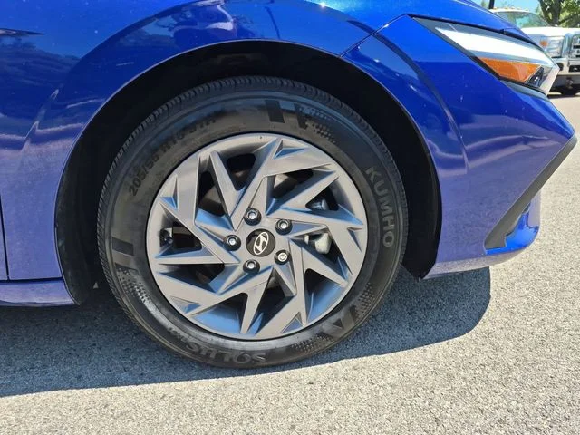 Certified Used 2024 Blue Hyundai SEL image 9