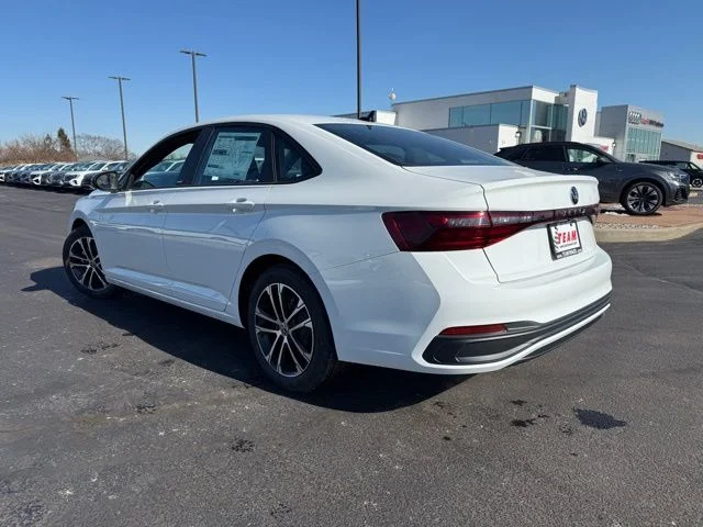 New 2026 White Volkswagen 1.5T Sport image 5
