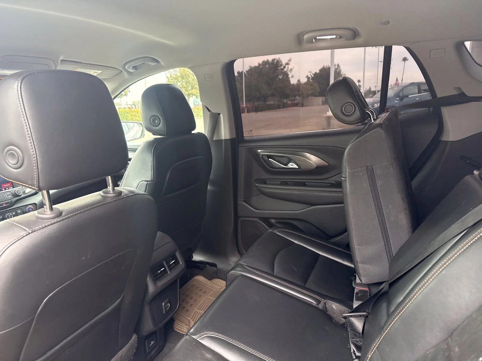 Used 2019 SUMMIT WHITE GMC SLT image 22