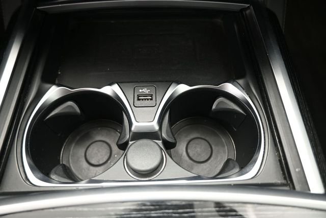 Used 2022 White BMW 740i image 3