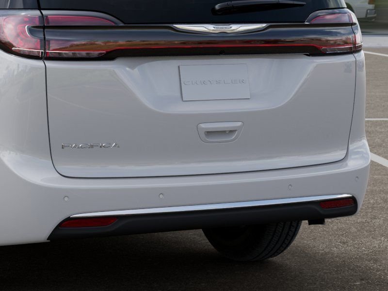 New 2026 Bright White Clearcoat Chrysler Select image 13