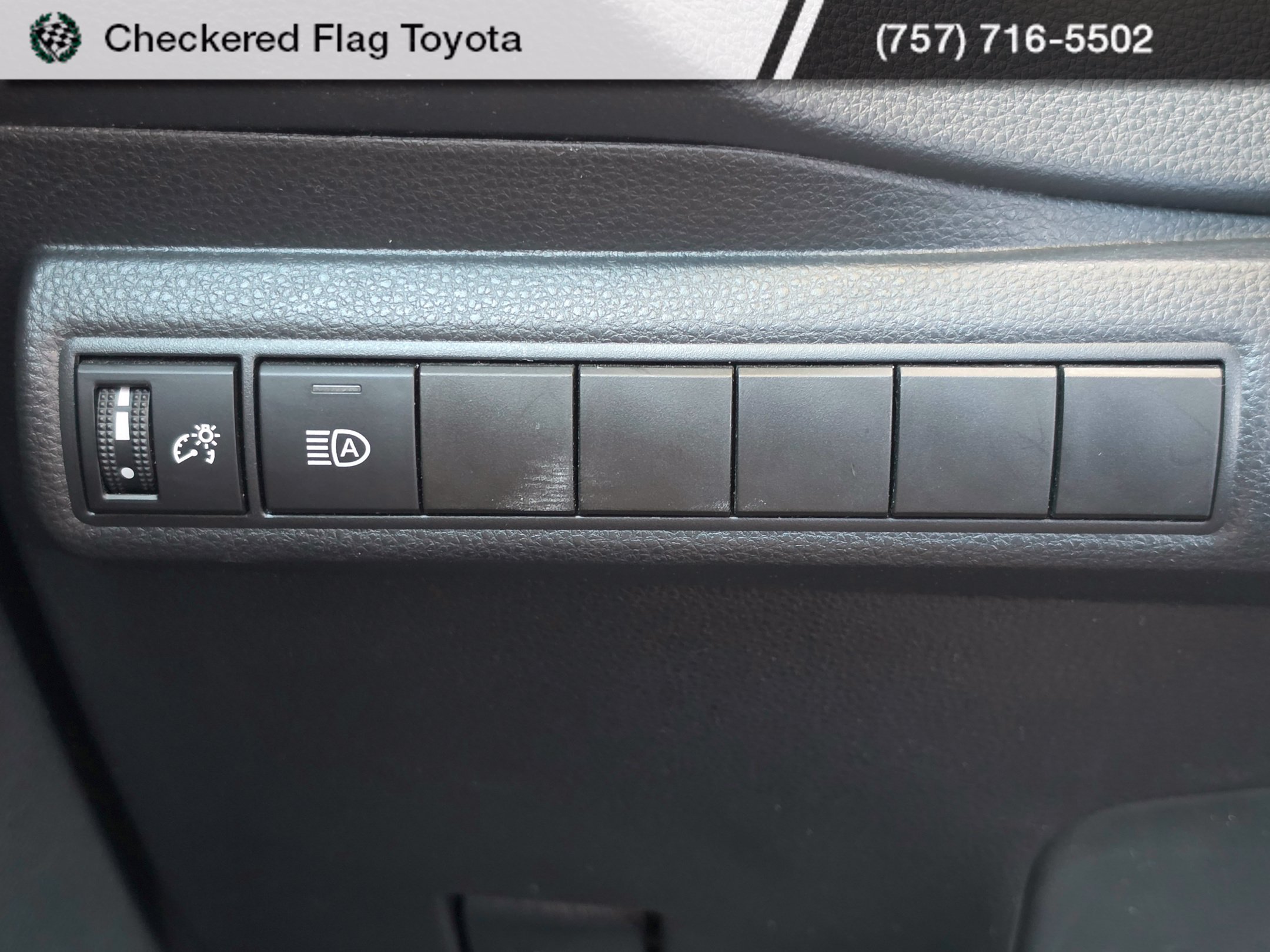 Used 2024 Ice Cap Toyota LE image 10
