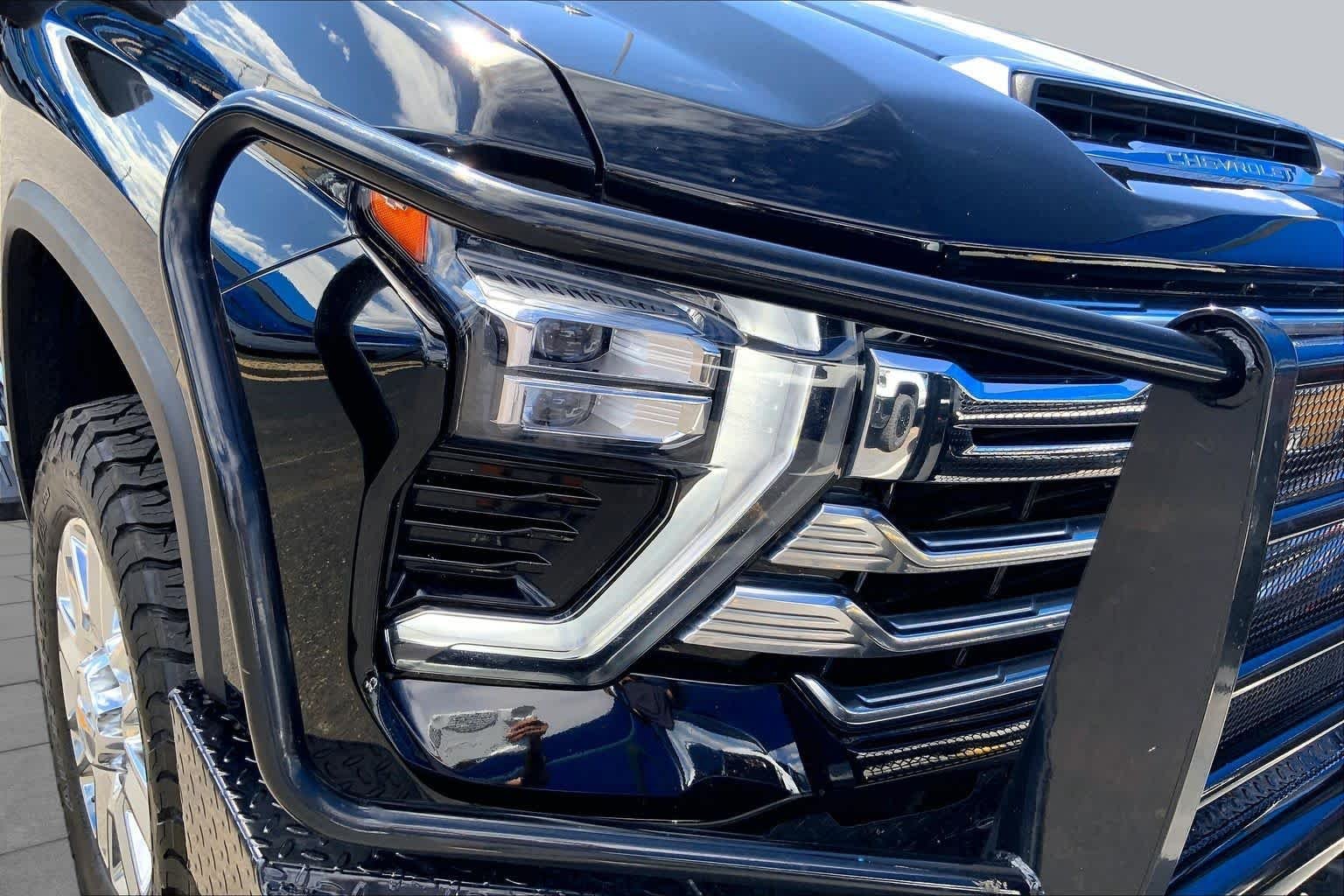 Used 2024 Black Chevrolet High Country image 28