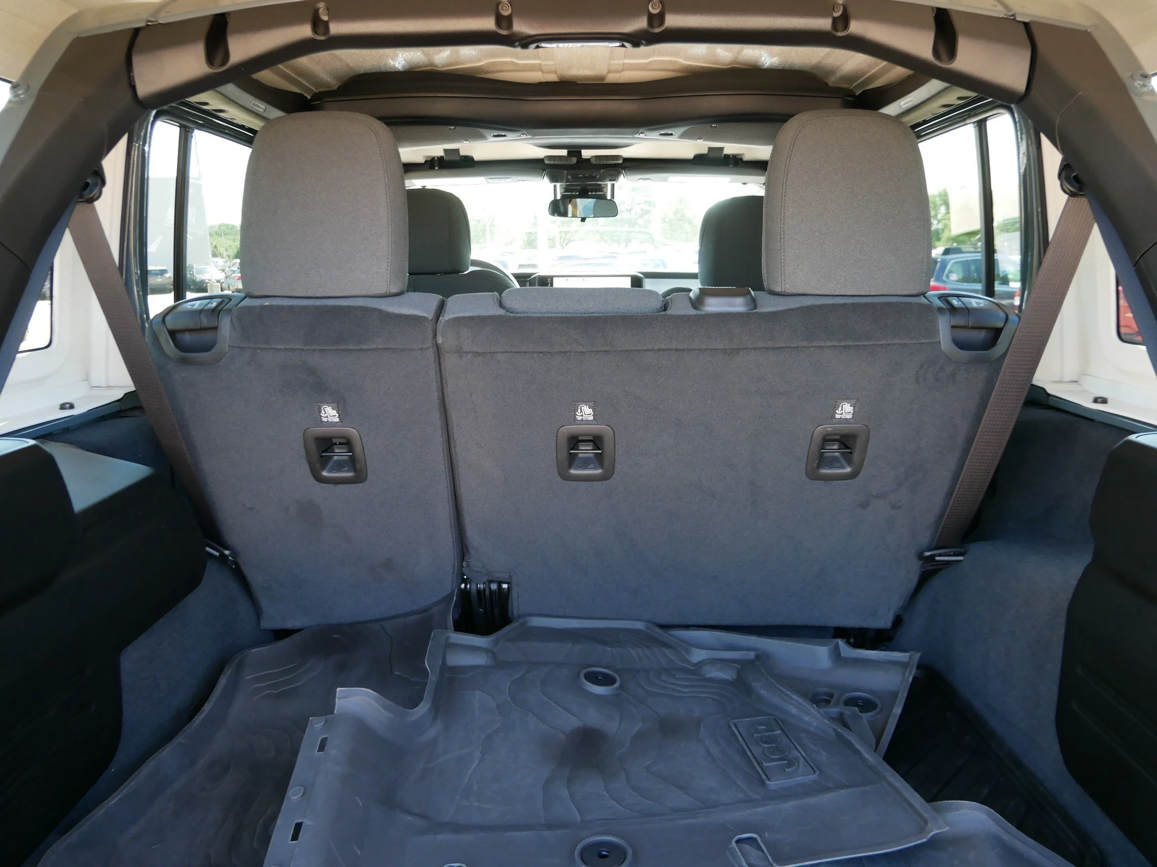 Used 2024 Anvil Clear Coat Jeep Sport S image 18