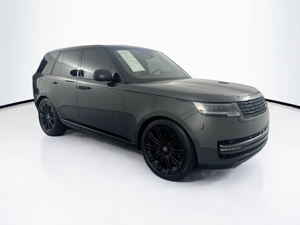 Used 2025 Gray Land Rover SE image 3