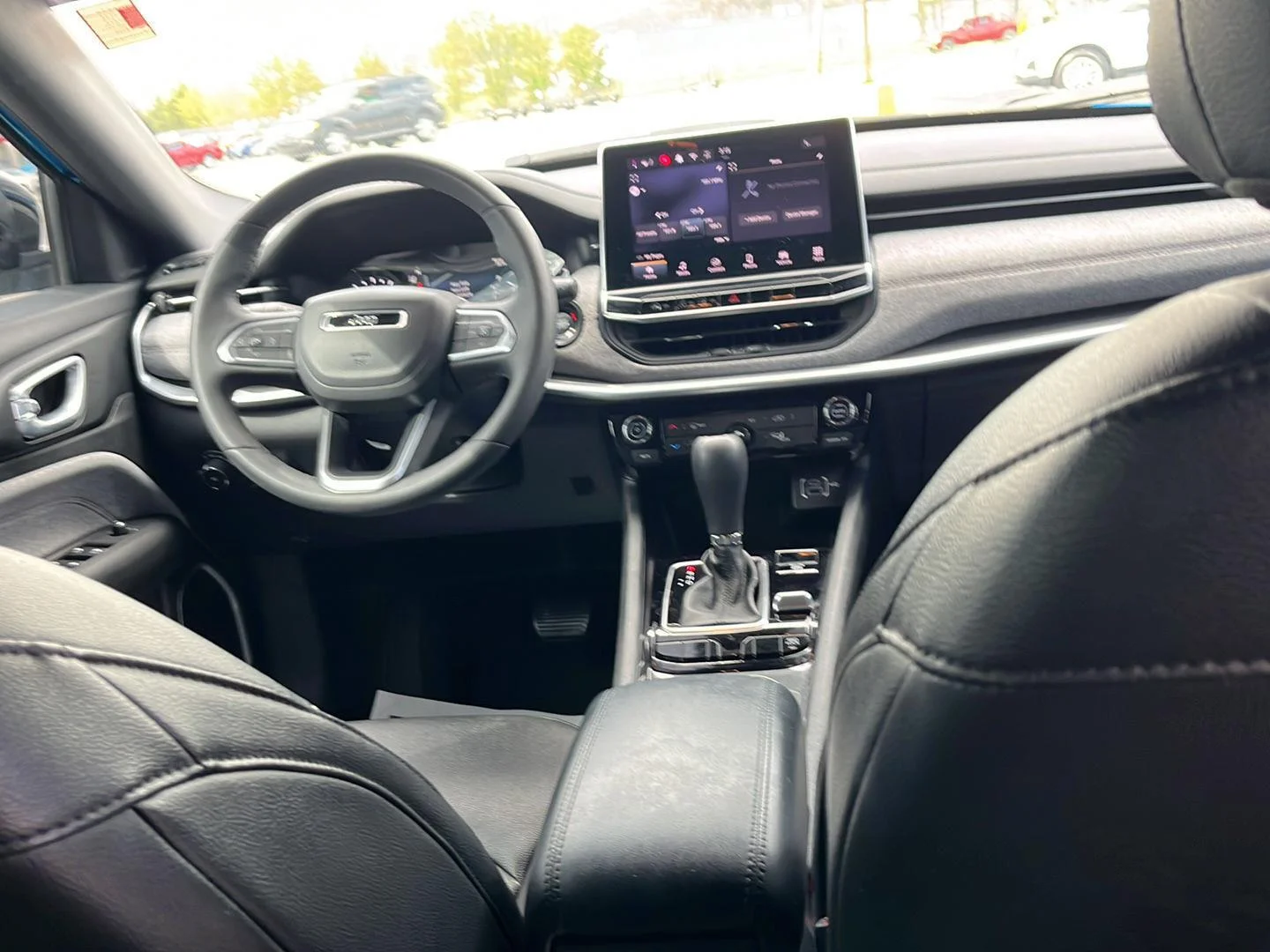 Used 2024 Hydro Blue Pearlcoat Jeep Latitude Lux image 26