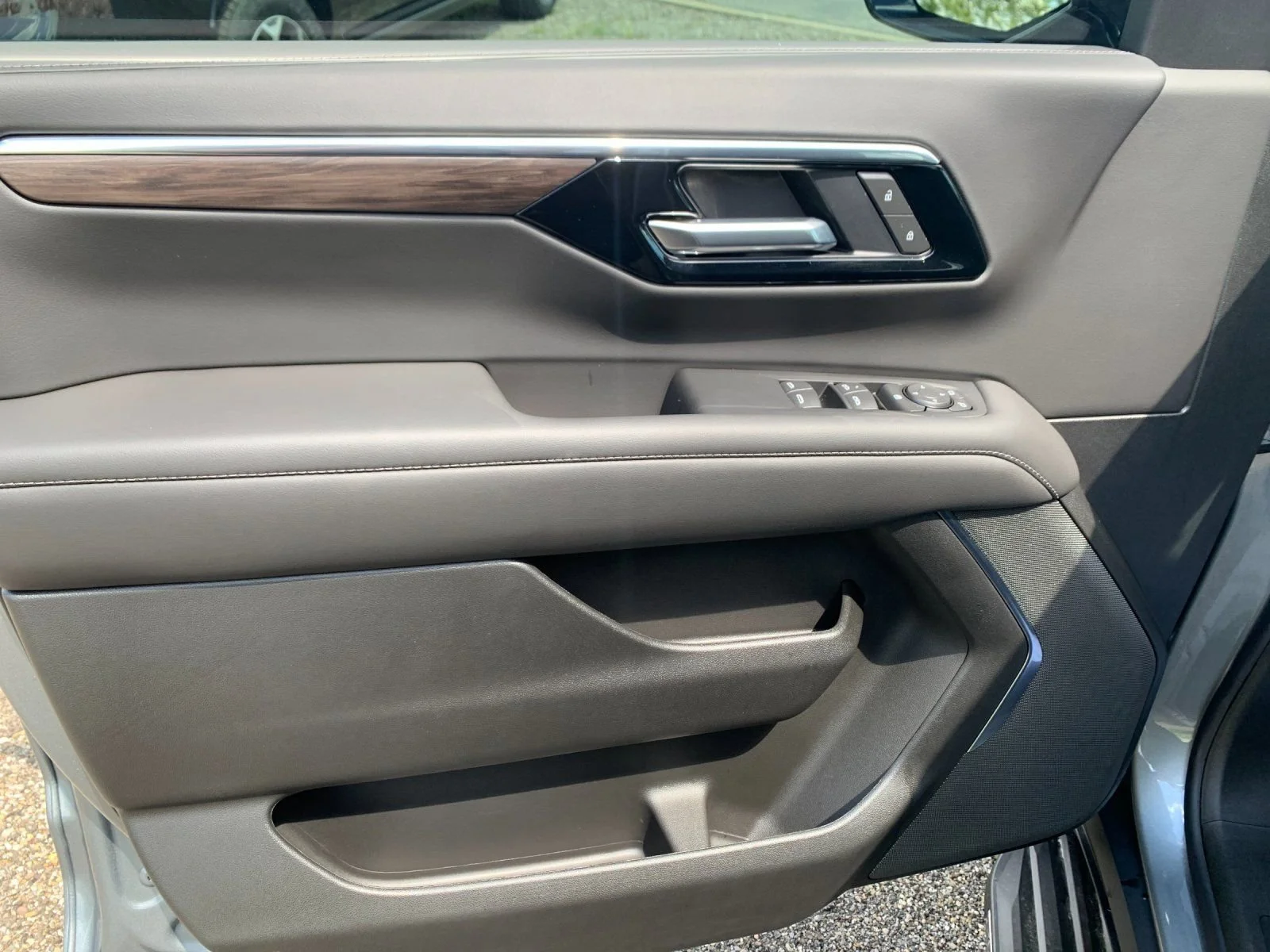 2026 Chevrolet Tahoe LS - Photo 11