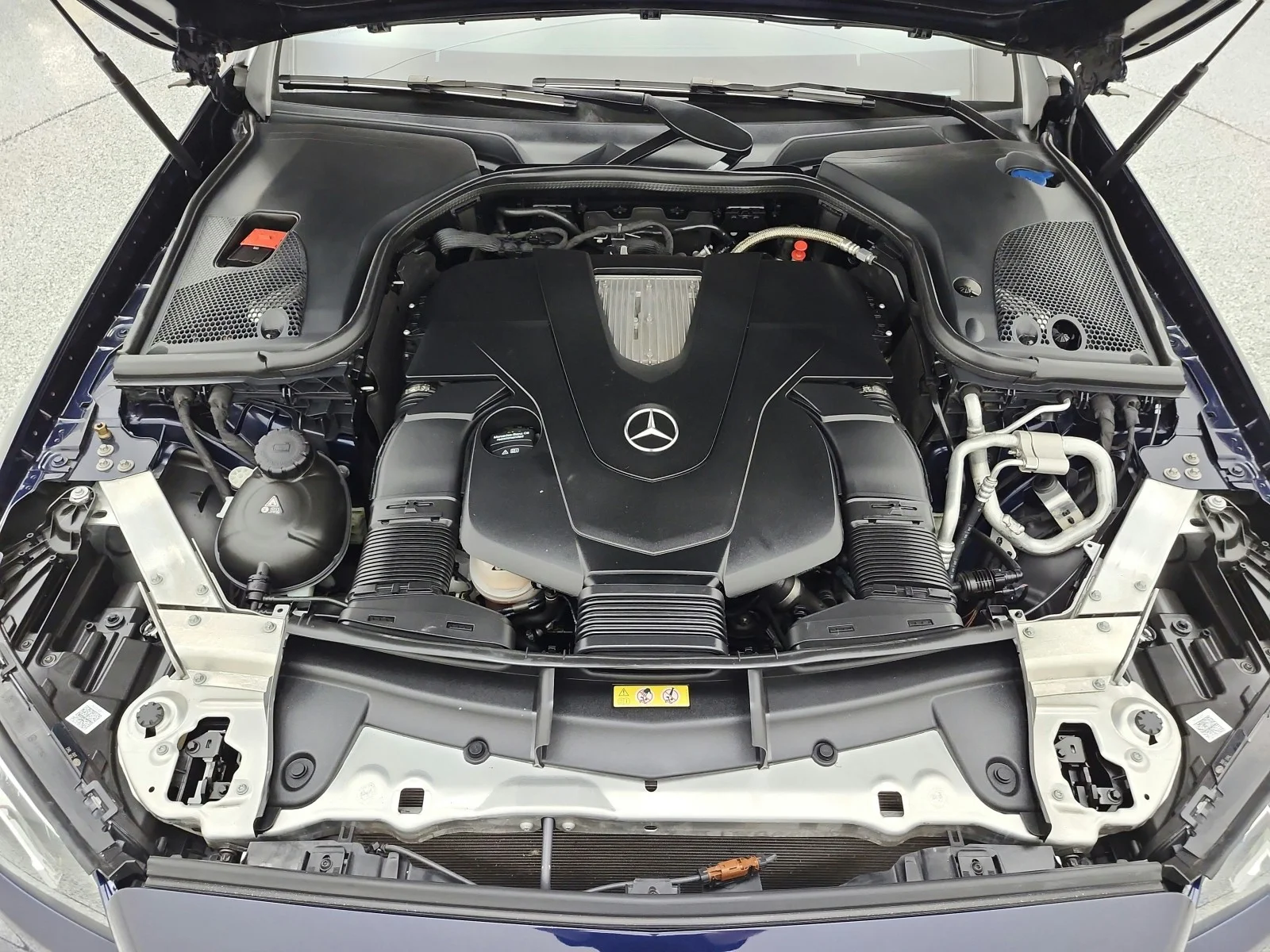 Used 2020 Lunar Blue Metallic Mercedes-Benz E 450 RWD Coupe image 16