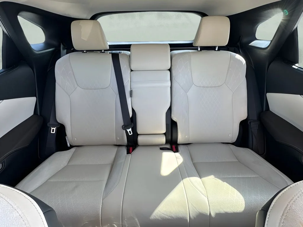Used 2024 White Lexus 350 Luxury image 11
