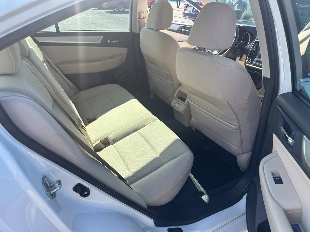 Used 2018 Crystal White Pearl Subaru 2.5i image 11