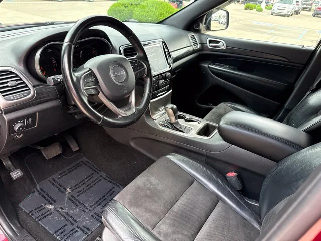 Used 2021 Red Jeep Laredo X image 11