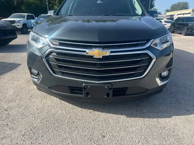 Used 2020 Graphite Metallic Chevrolet LT Cloth image 3