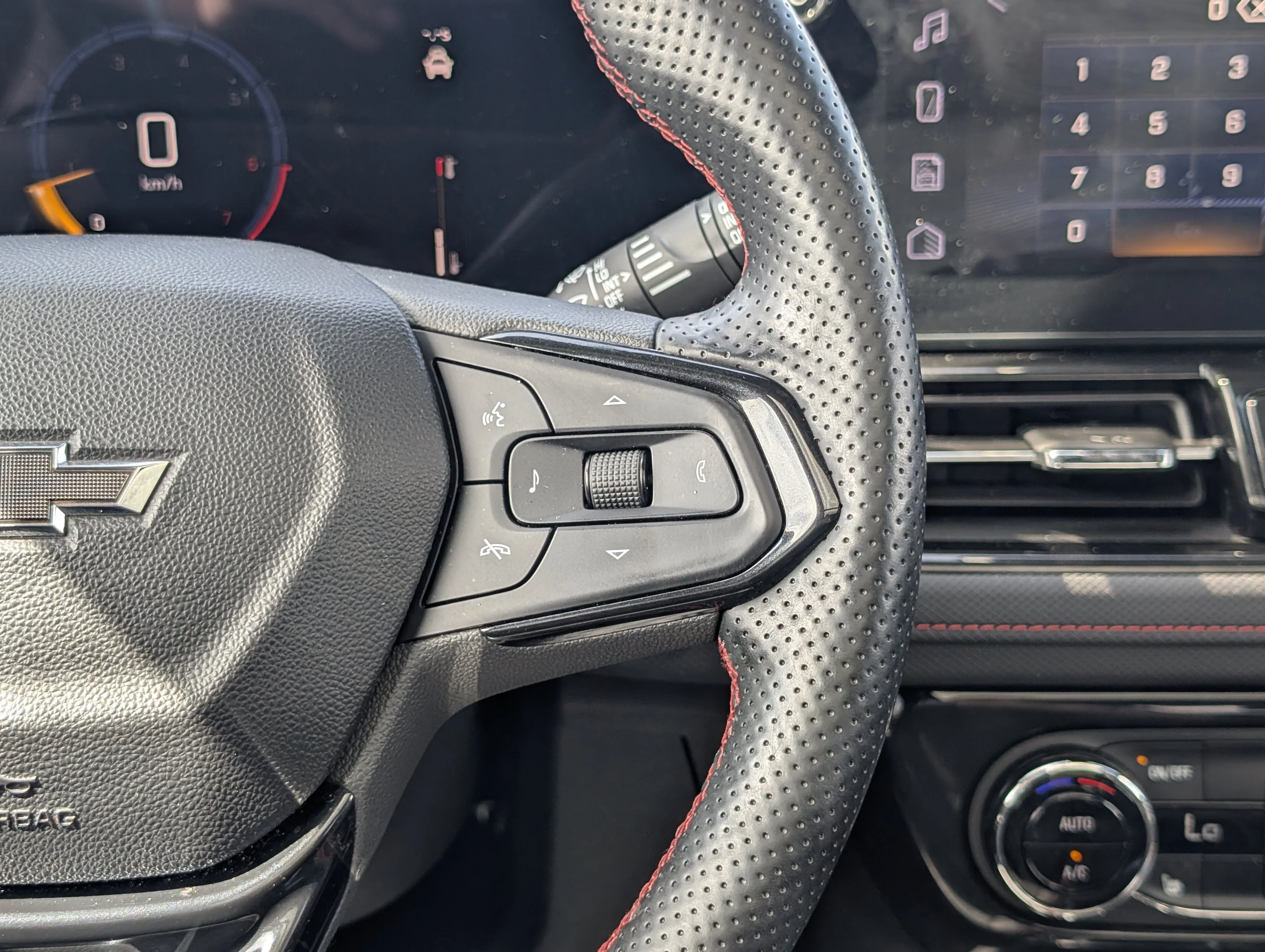 Used 2024 Summit White Chevrolet RS image 22
