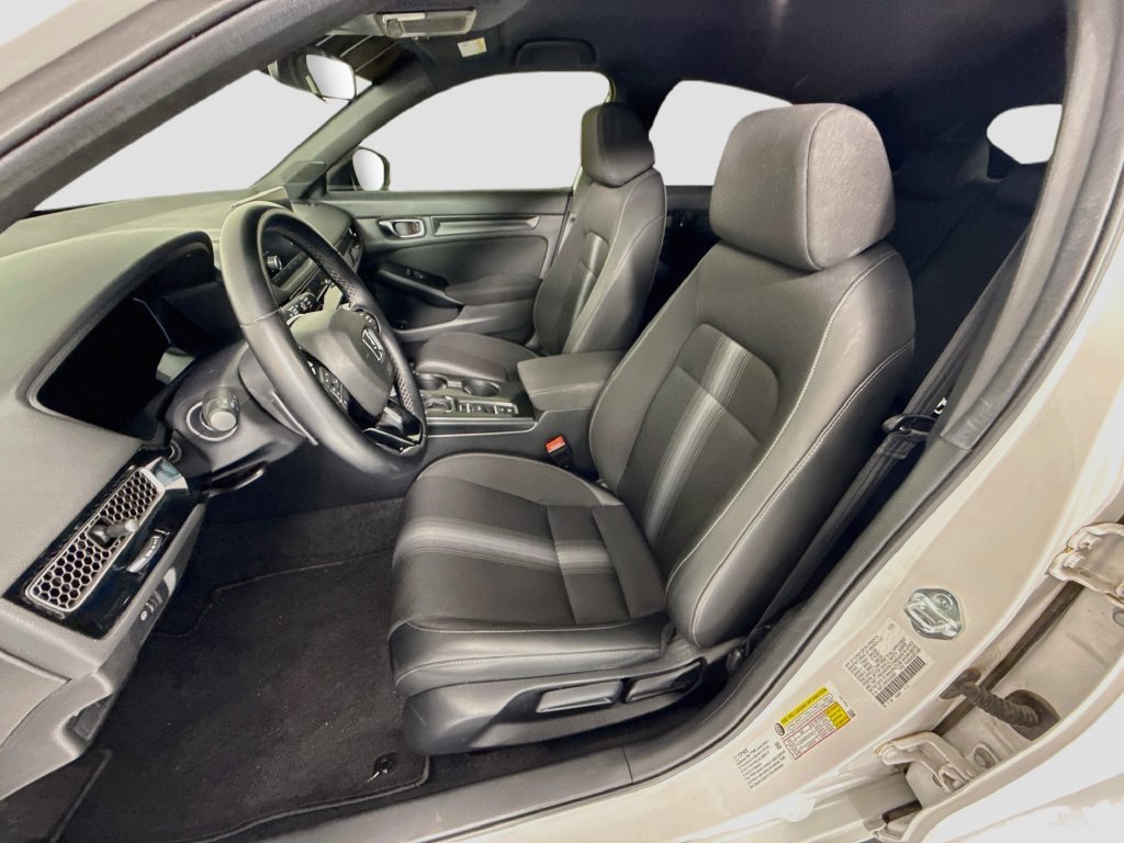 2025 Honda Civic Hatchback Sport - Photo 19