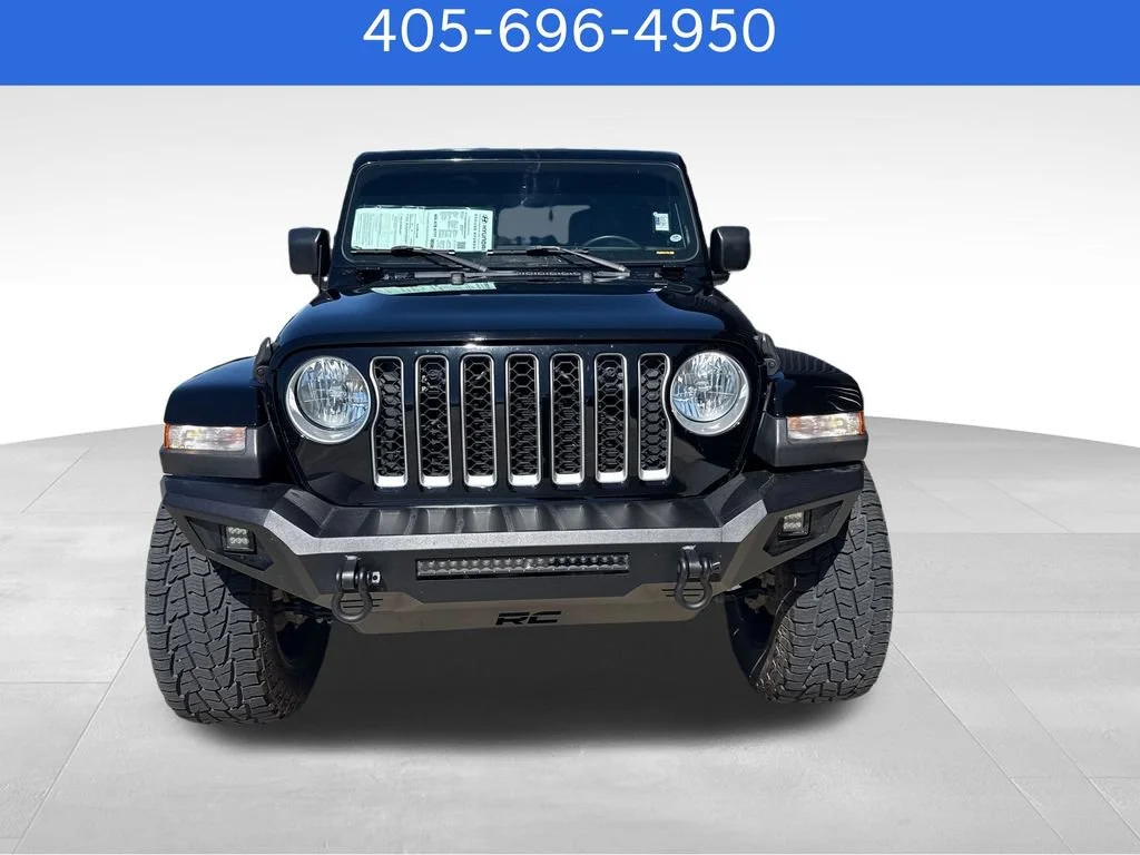 Pre-Owned 2022 Jeep Gladiator Overland