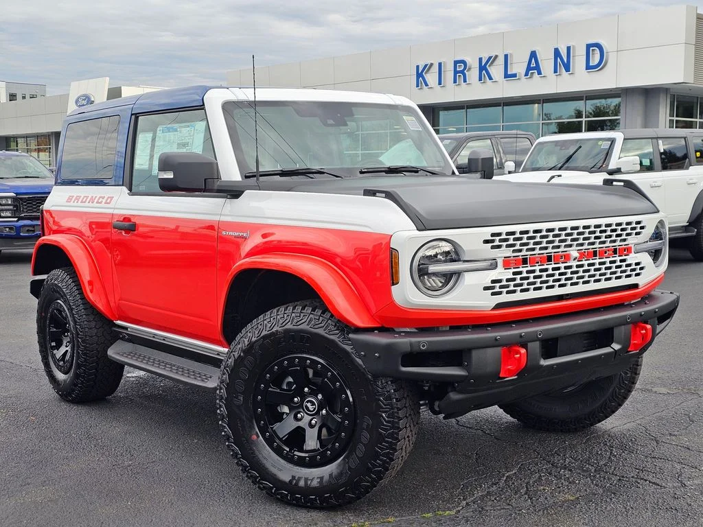 2025 Ford Bronco Stroppe 4x4's photo