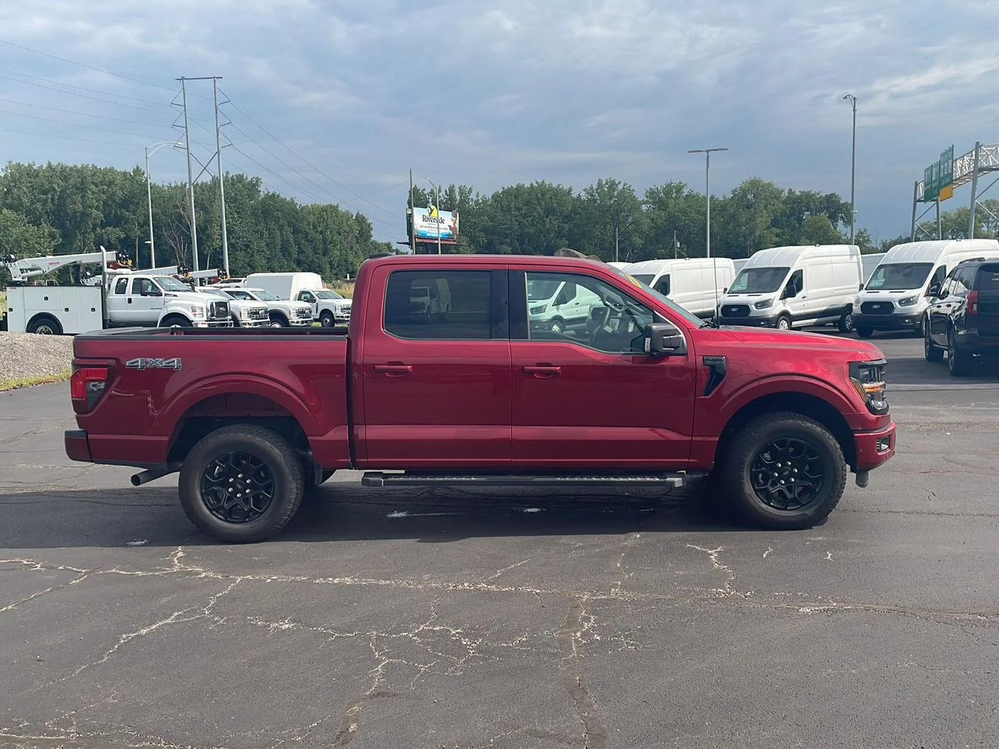 New 2026 Ruby Red Metallic Tinted Clearcoat Ford XLT image 9