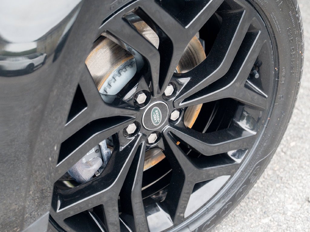 Used 2022 Black Land Rover S image 11