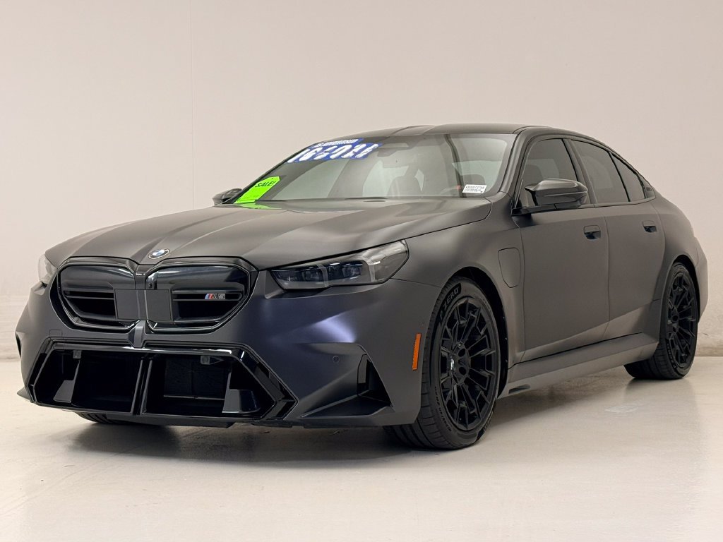 Used 2025 Grey BMW Base image 2