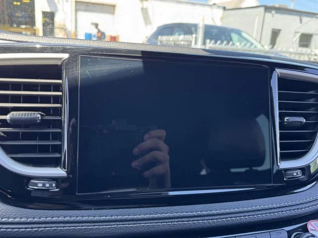 Used 2024 White Chrysler Select image 29