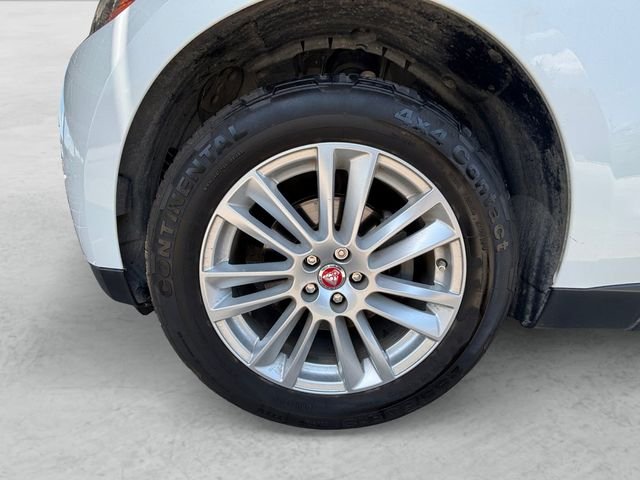Used 2020 White Jaguar 25t Prestige image 24